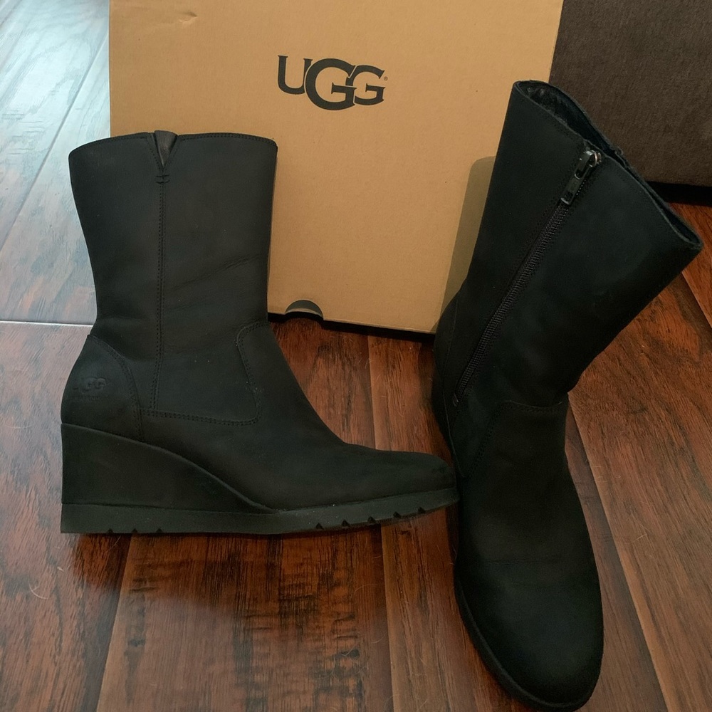 Ugg Joely Boots- like new